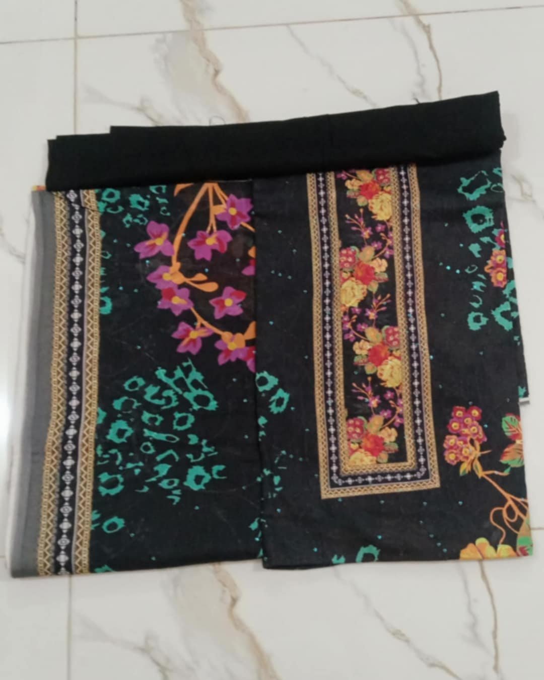 🌺 Digital Cotton Unstitched Three-Piece (Gorgeous & Comfortable) - Image 4